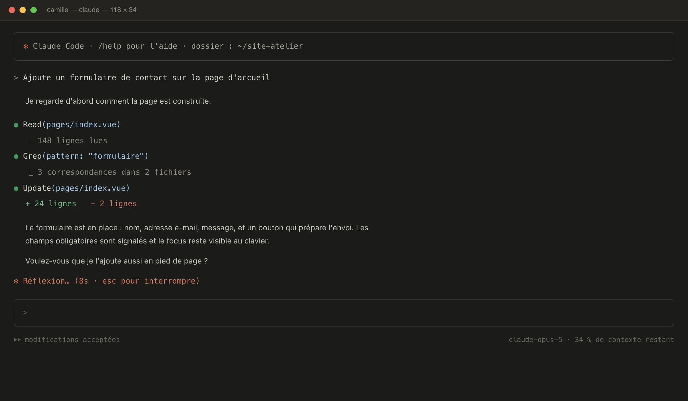 Reconstitution en français d’une session Claude Code dans le terminal : la demande, les fichiers lus puis modifiés, et la réponse