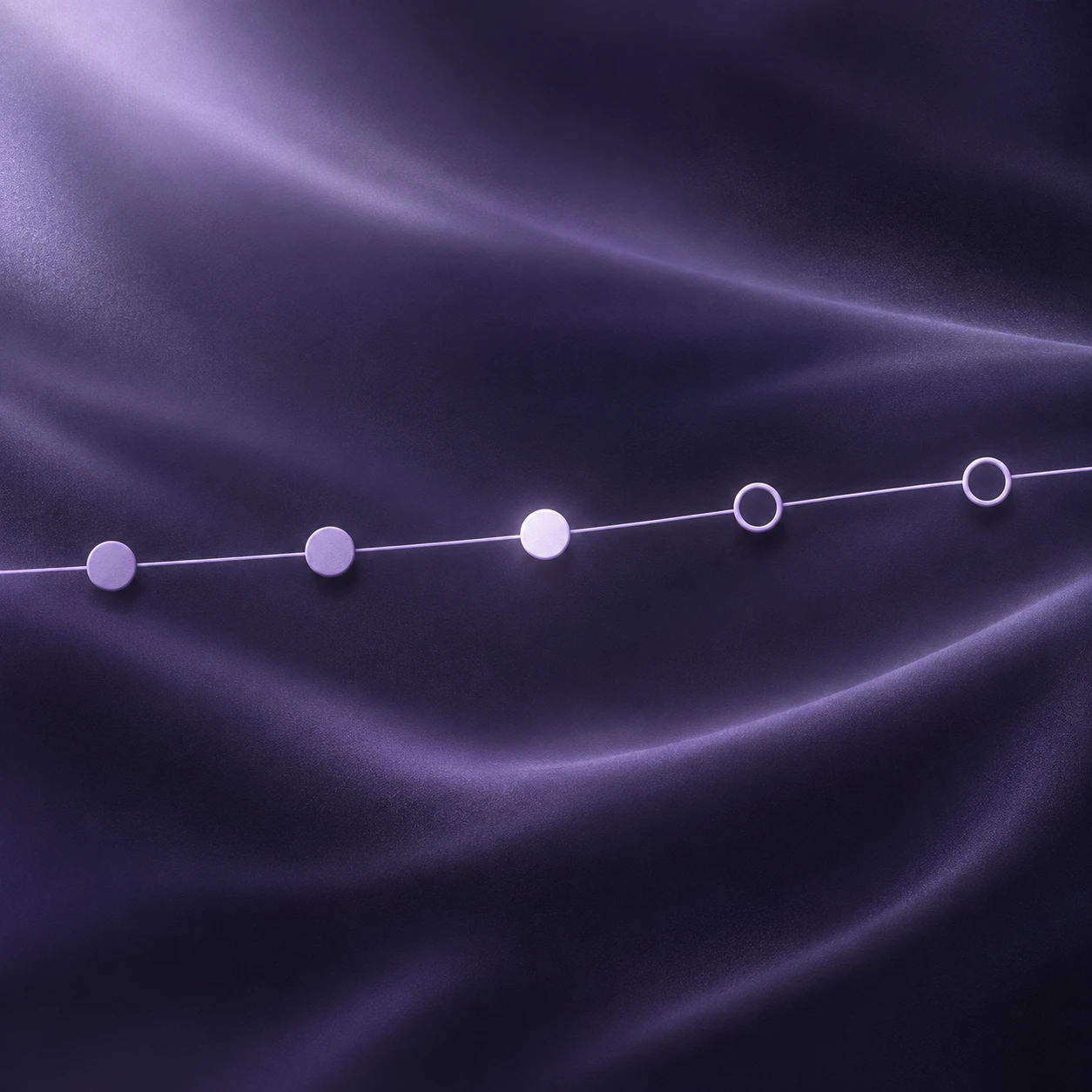 Composition graphique montrant cinq jalons reliés par une ligne claire sur une matière violette.
